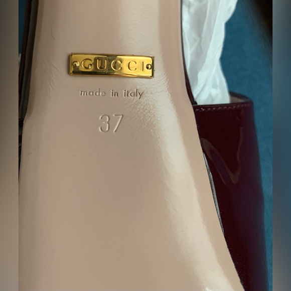Excellent Condition, Gently Worn, Gucci, Burgundy Patent Leather Pump, Size 37/7 - Picture 12 of 15